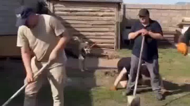 嘻嘻！笑到音准全跑偏