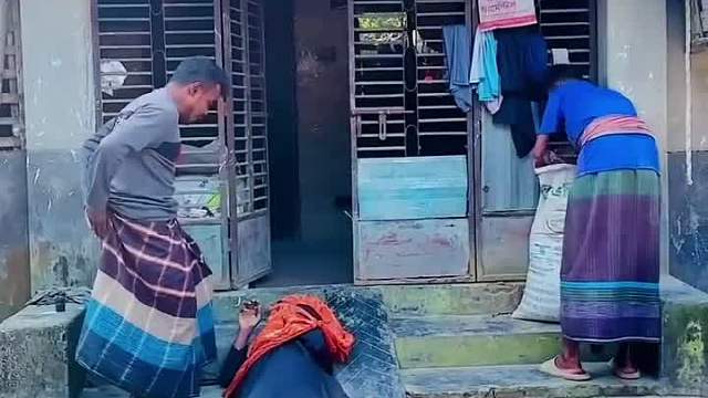 阿三傻闹笑到瘫倒