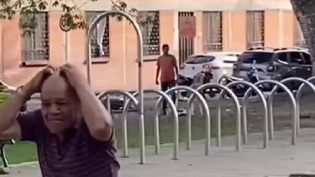 好家伙 老外玩法让人笑出猪叫啦