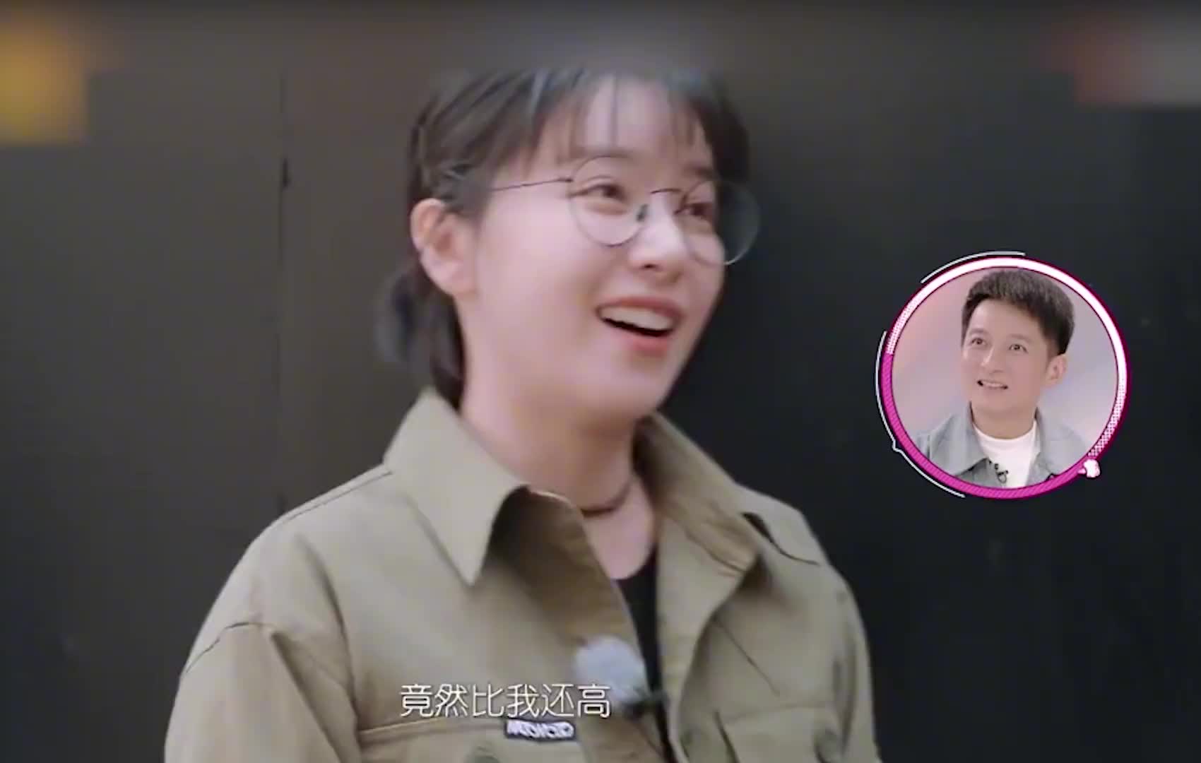 34岁阚清子被朋友安排相亲，对方竟是比她小8岁的弟弟，太尴尬了