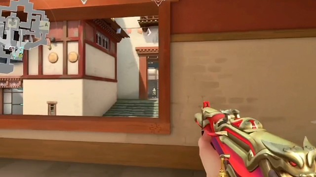 对面四个人：我看看怎么个事真有那么准啊