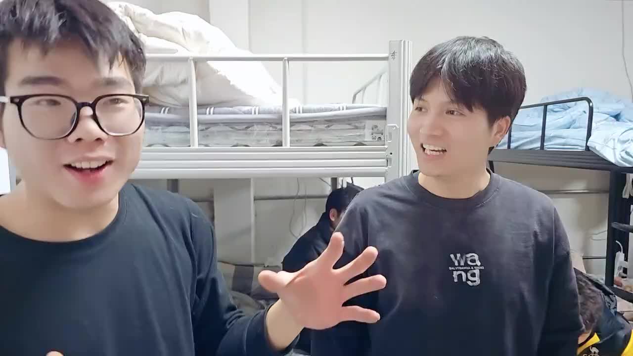 东厂长一天啥也不干，我开会把他的工作安排好！