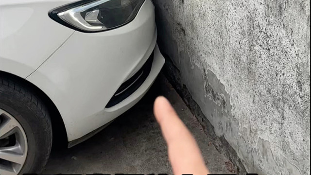 新手在停车的时候如何把握前后的距离，避免磕碰#汽车知识分享  #日常倒车技巧