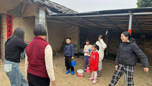 粉丝又过来包场海鸭蛋，一窝一窝捡个不停，这样太爽了