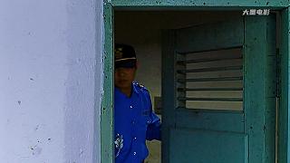 2男人為了越獄竟然練成了失傳已久的隱身術