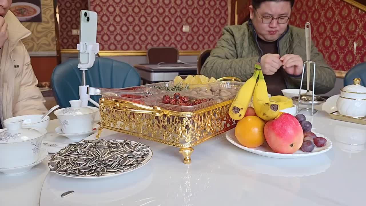 【集梦会长】甘肃三泡台茶汤体验，广墨直接泡了半碗枸杞？