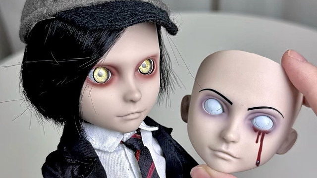 活死人娃娃 | 恶魔少爷带着两副面孔回归！