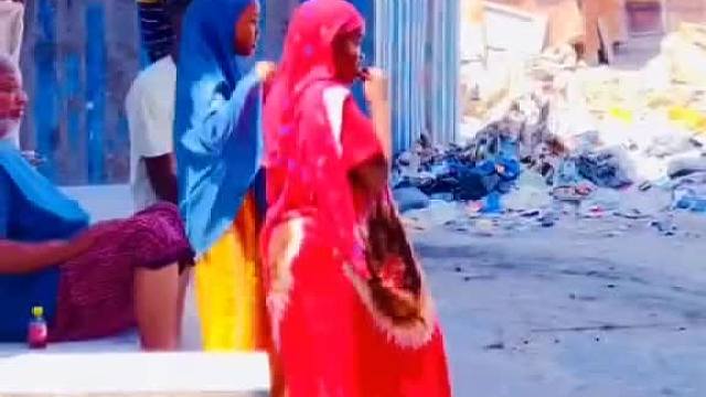 老外搞怪，笑到头晕笑到嗨