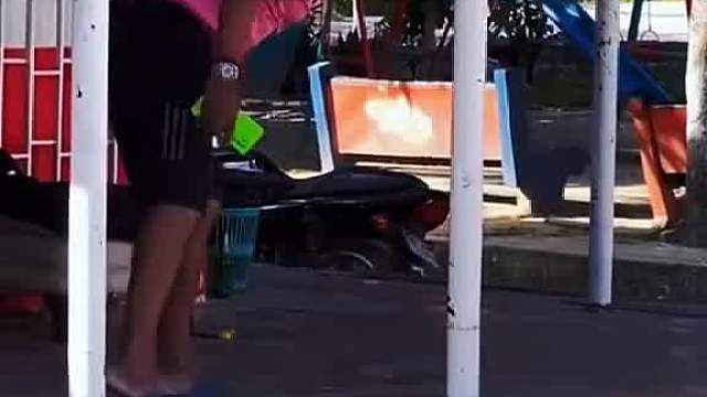 哇塞！老外疯狂玩法笑岔气