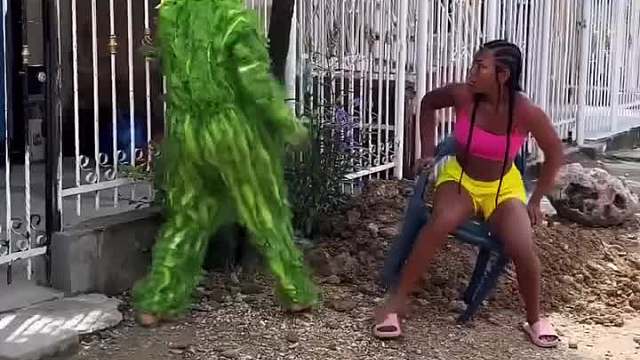 哇塞！老外新奇玩法笑喷饭啦