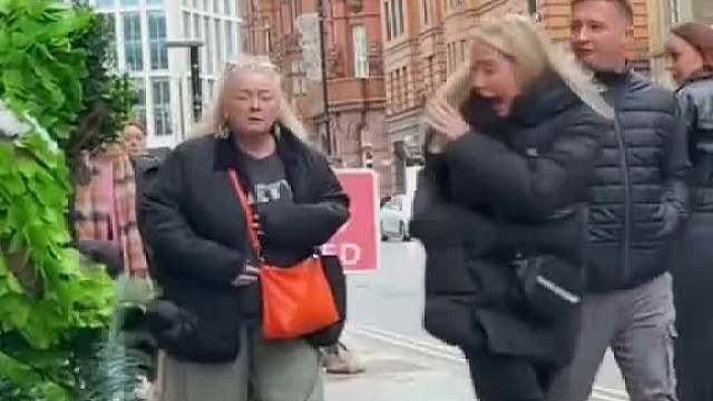 老外玩闹，超搞笑笑到昏厥