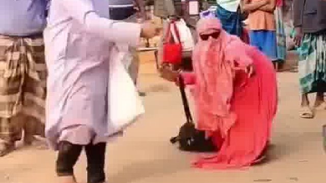 老外欢乐玩法，笑到抽搐