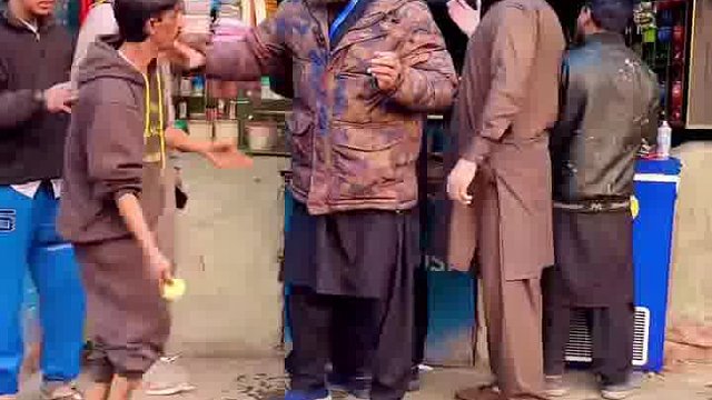 老外趣味恶搞，笑到笑出双下巴三层