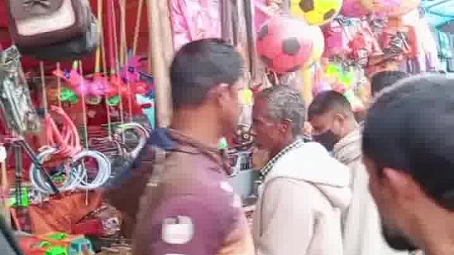 笑不活了哦！老外搞怪玩法登场