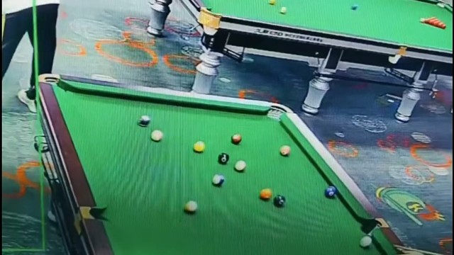 博士生研究台球动力学的日常