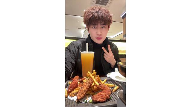 190的我想和你闺蜜一起情咖鸡翅 #这一次我一定要赢 #西师 #西师日常