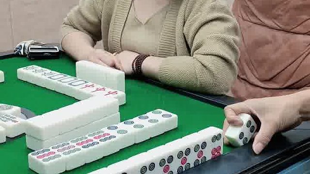 哦吼！小姐姐你气我是吧！列牌你胡了？