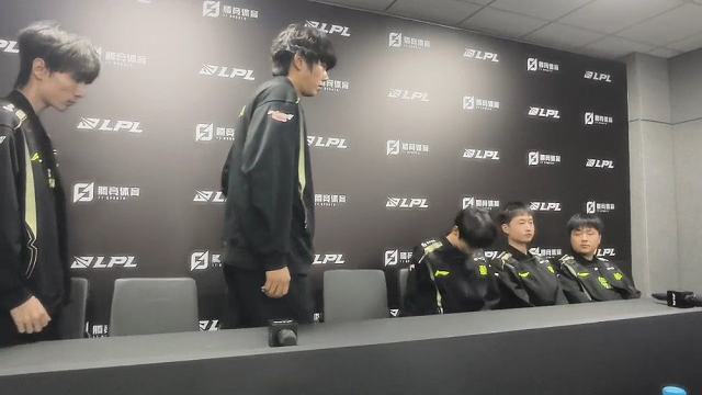 NIP接受败者采访​​​