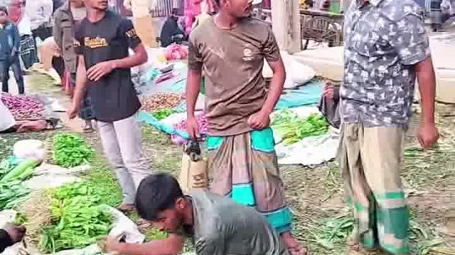 看老外，恶搞玩出新奇有趣的大秀场