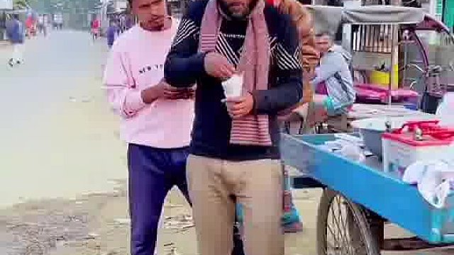 别拦我，老外玩出大惊喜