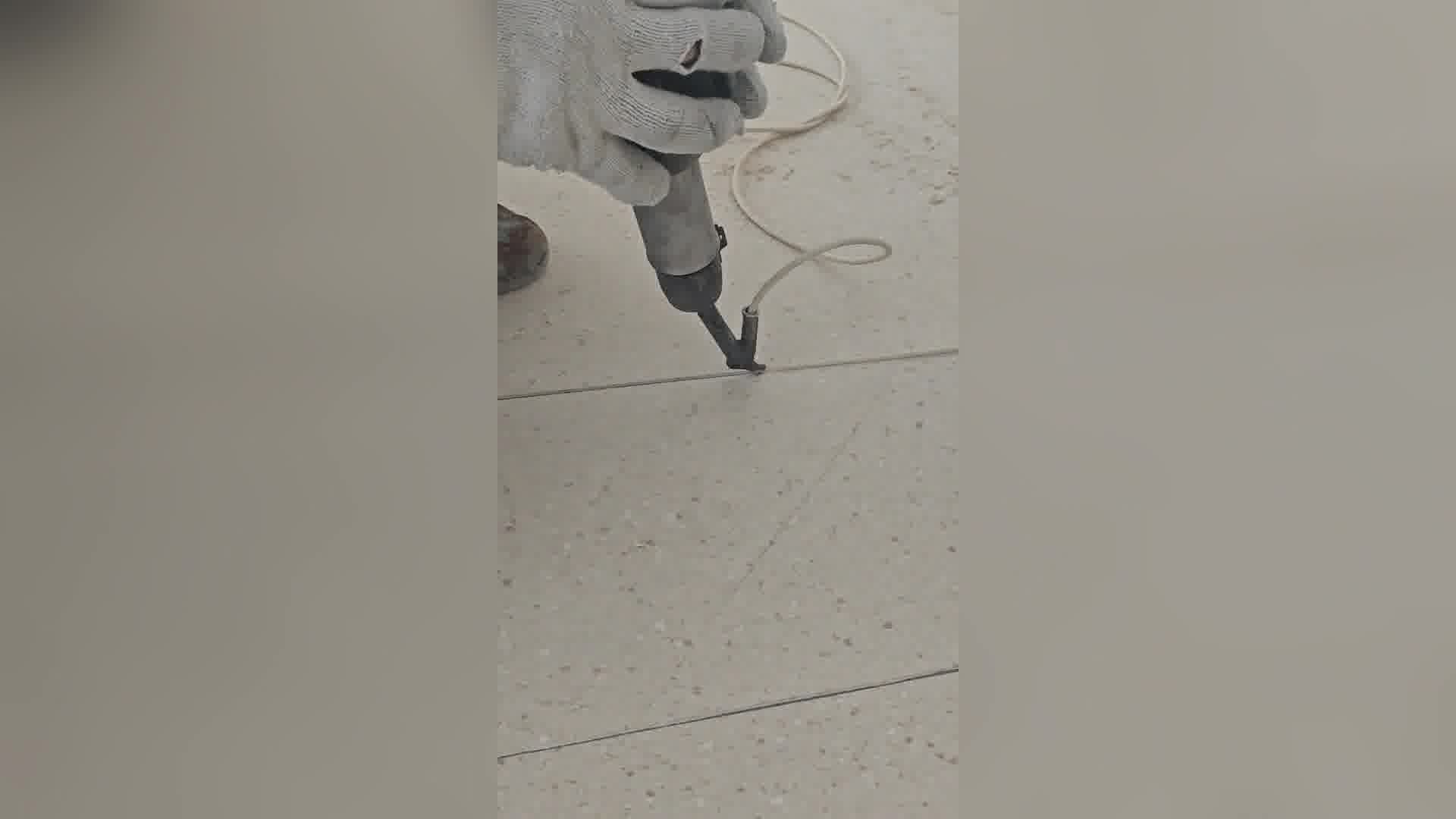 塑胶地板焊线过程