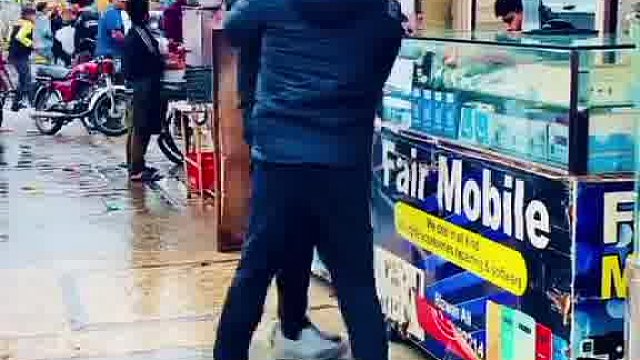 服了！老外新奇玩法首秀