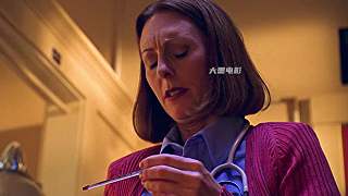 因?yàn)橐粓鲆馔猓』铽@得了可以冰凍一切的超能力