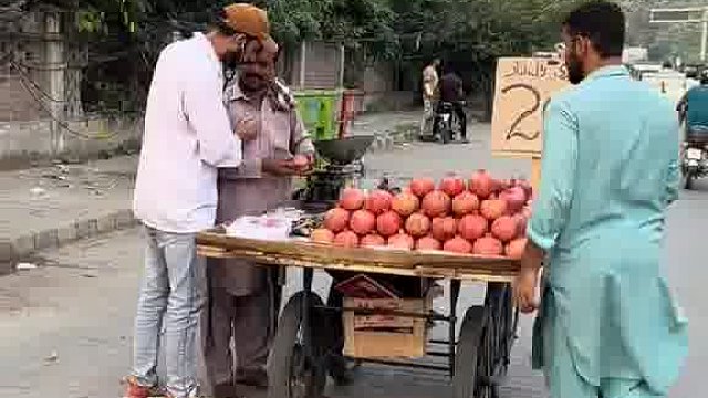 老外整活，笑到怀疑人生