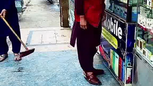 别管，老外玩得太夸张无敌