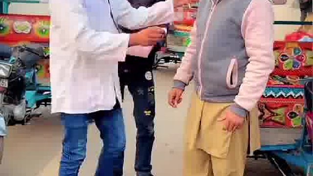 笑晕！老外玩出新高度