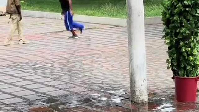 笑出猪叫！老外奇特玩法