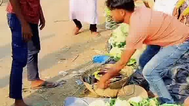 老外整活，笑到拍大腿