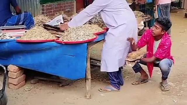 笑麻咯！老外独特玩法秀起来咯