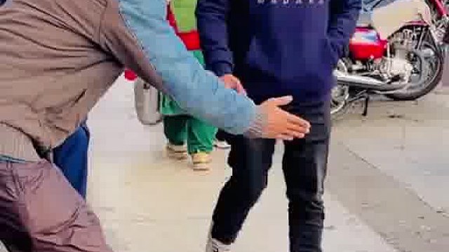 绝了！老外玩得太亮眼啦