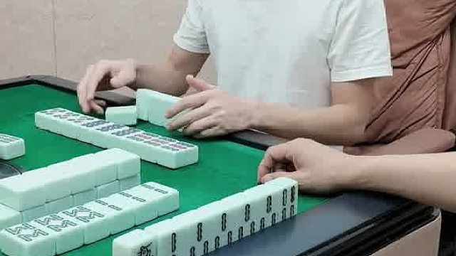 哦吼！广水精神小伙列回包饺子了吧？