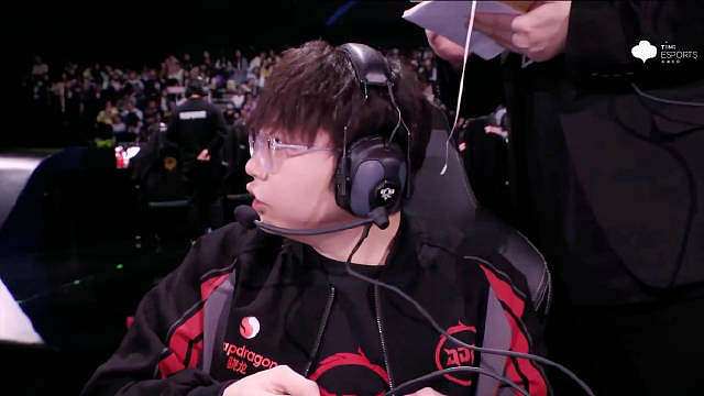 誓约轮换上场啦，大家一起期待吧！为誓约加油打气吧！​​​