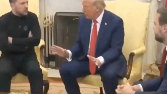 都看见了谁先动的手