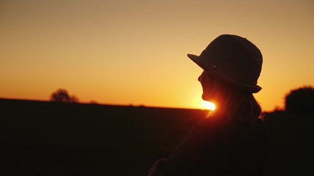 创业之路如同攀登高峰每一步都充满挑战与未知