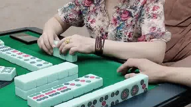 哦吼！小姐姐让你崔啵！杠开满了社？