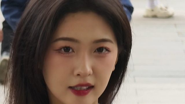 任绵绵 无美颜无滤镜原声直拍 深圳改装车展20250301