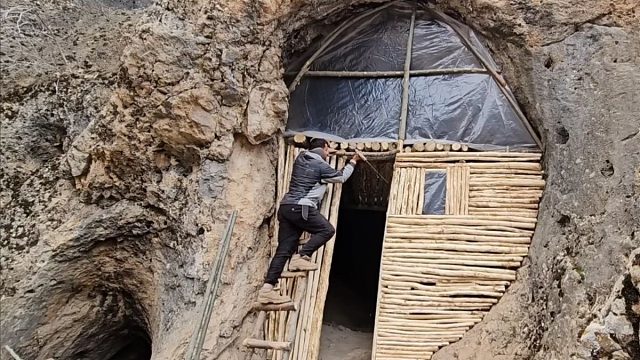 我在高山上，寻得一处毕生难求的岩石洞穴，打造出来比山洞民宿还奢华