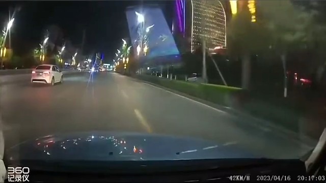 别说司机了 我都压根没看到