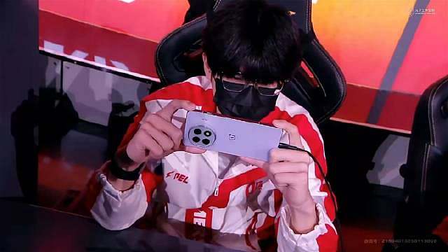 赛前33怼脸广告位~好乖好乖​​​