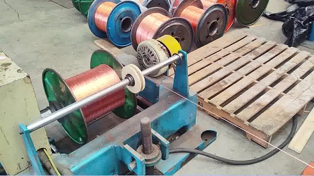 线缆韵律：工厂实拍的生产节奏