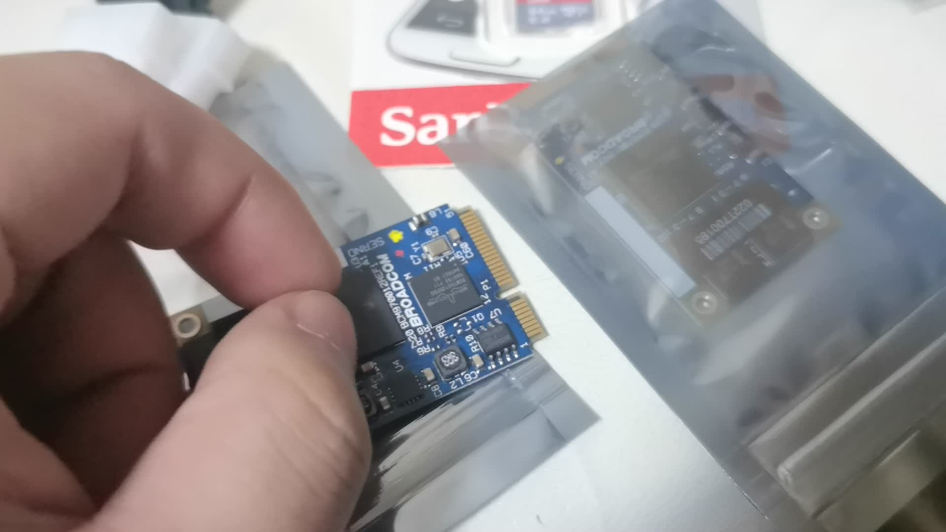 解压卡怎么选？博通970010970015对比