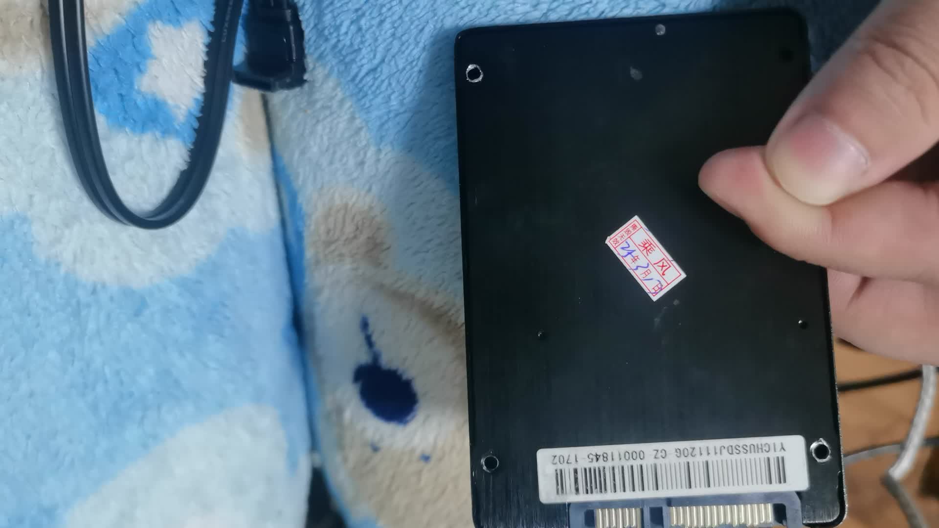 论垃圾佬为何不能相信杂牌：同时期生产的同品牌同型号固态存在不同方案