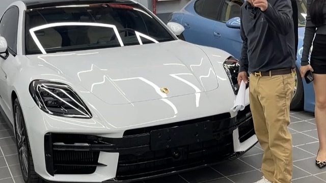 广昌保时捷车间满满