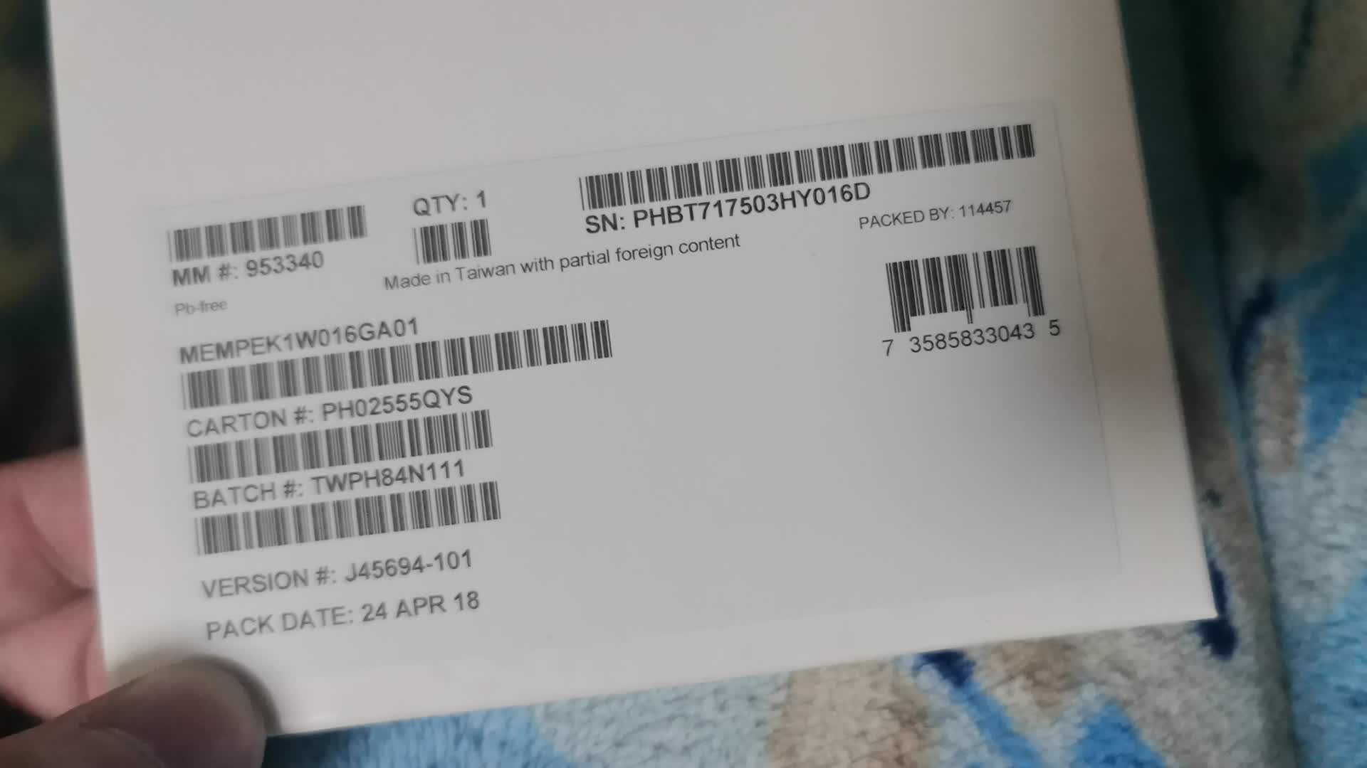 荣耀V30/V30Pro电池对比 傲腾一代二代外观对比