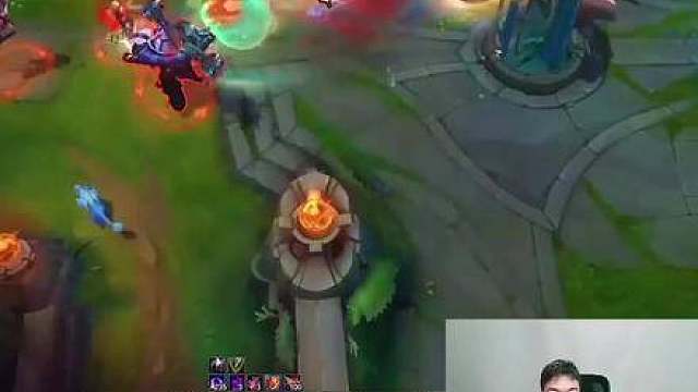 Faker的日程，14小时的训练，如同电竞炼金，实力背后是时间的重量。时光杯的较量，是柚子的沉静，林