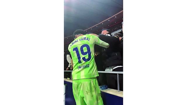 巴塞罗那不惧逆风球，亚马尔世界波折射破门